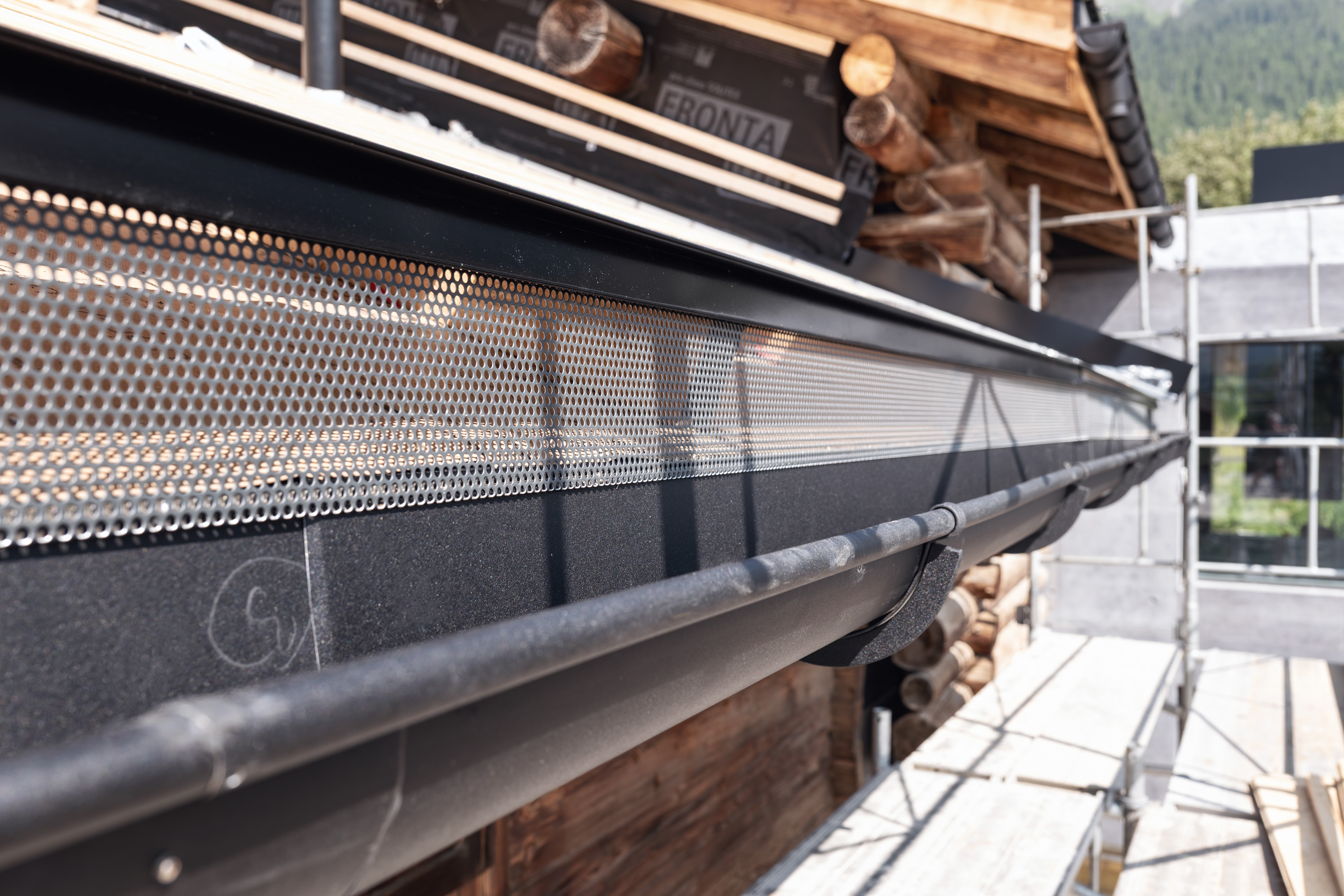 A Flims tecnologia e tradizione si incontrano con Roofit.Solar - Gruppo ...