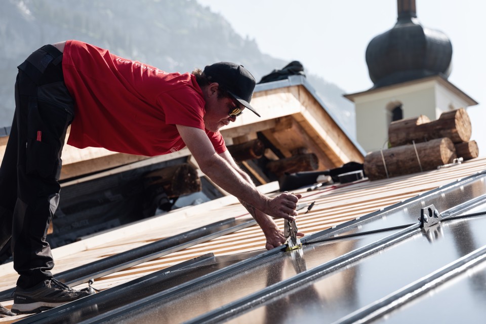 Lussmann Spenglerei und Bedachungen AG Indach-Photovoltaik-Roofit.Solar
