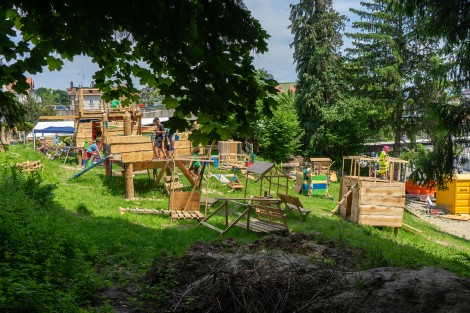 Kinderbaustelle St. Gallen Werkzeuge Befestigungstechnik Arbeitsschutz