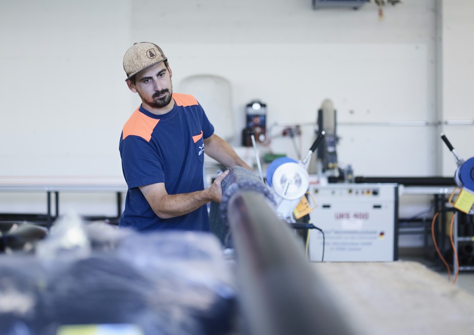 Préfabrication de systèmes de parois en applique Spescha Haustechnik AG