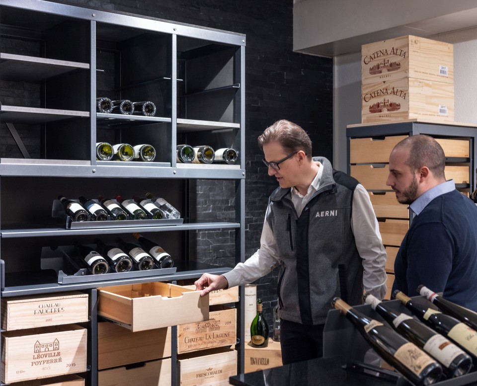 Aerni AG Weinlagergestell Formstahlrohre Stahlbleche