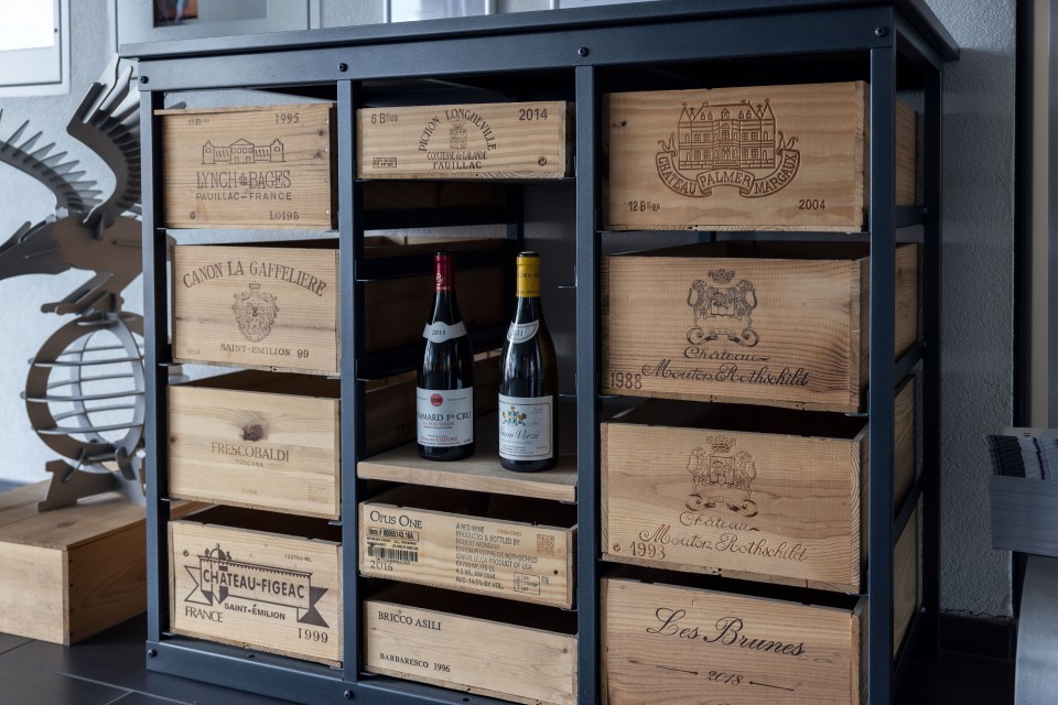 Aerni AG Weinlagergestell Formstahlrohre Stahlbleche