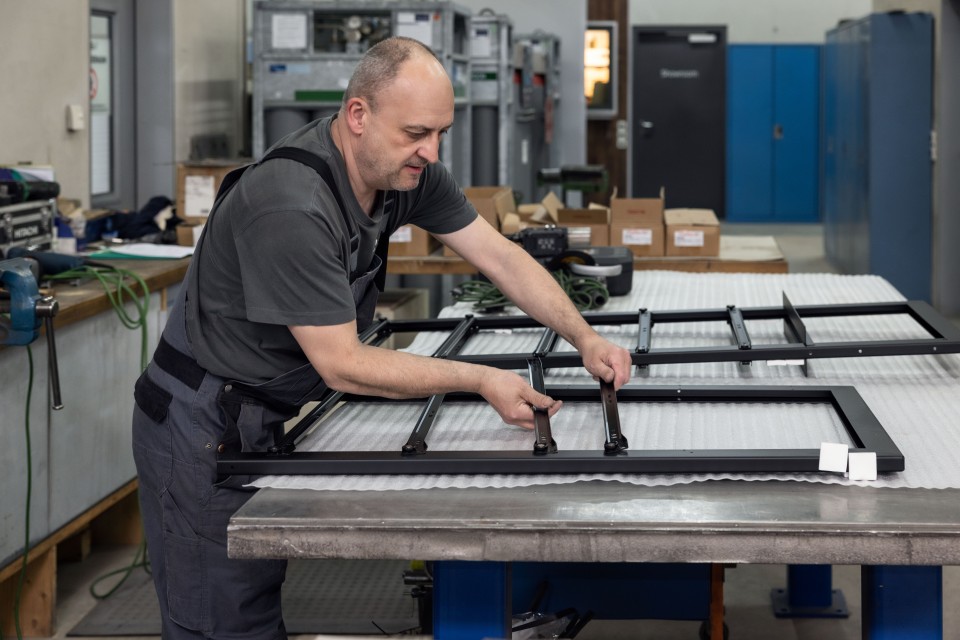 Aerni AG Weinlagergestell Formstahlrohre Stahlbleche