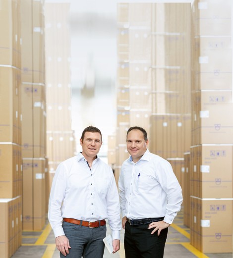 Spaltbänder Stahlwinkel V-ZUG Spaltbänder Stahlwinkel V-ZUG
