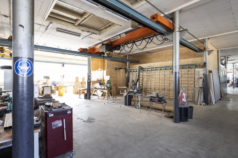 Rotus Schrauberhalle Werkstatteinrichtungen Werkzeug