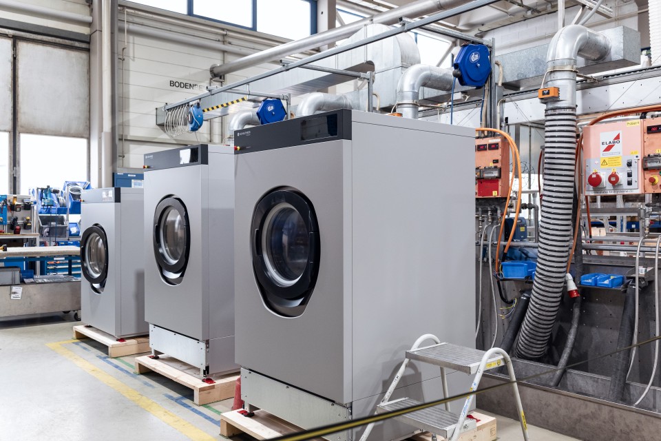 Schulthess Produktion AG tôles composants mécaniques semiproduits